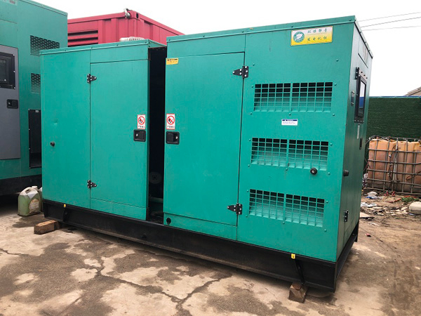 荔波怎样合理控制磷酸铁锂蓄电池的充放电倍率以延长其使用寿命？